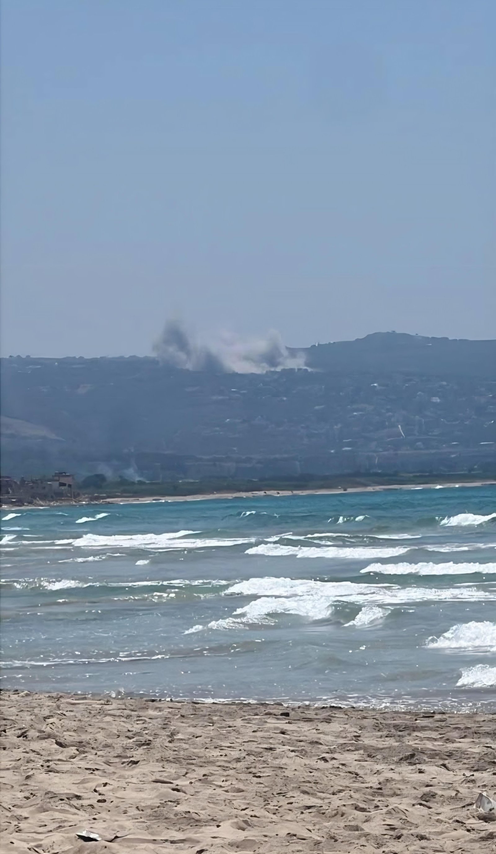 תקיפת מטוסי קרב בדרום לבנון: דיווחים על תקיפה ישראלית באל-מנצורי